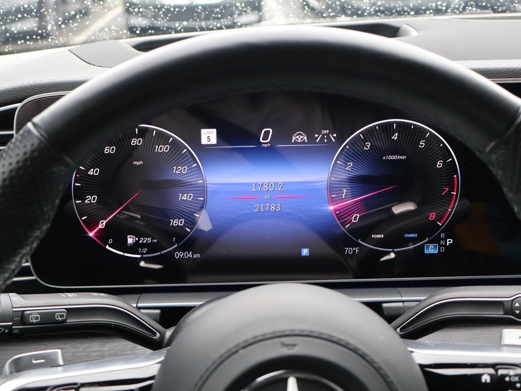Used 2024 Mercedes-Benz GLS 580 4MATIC image 3
