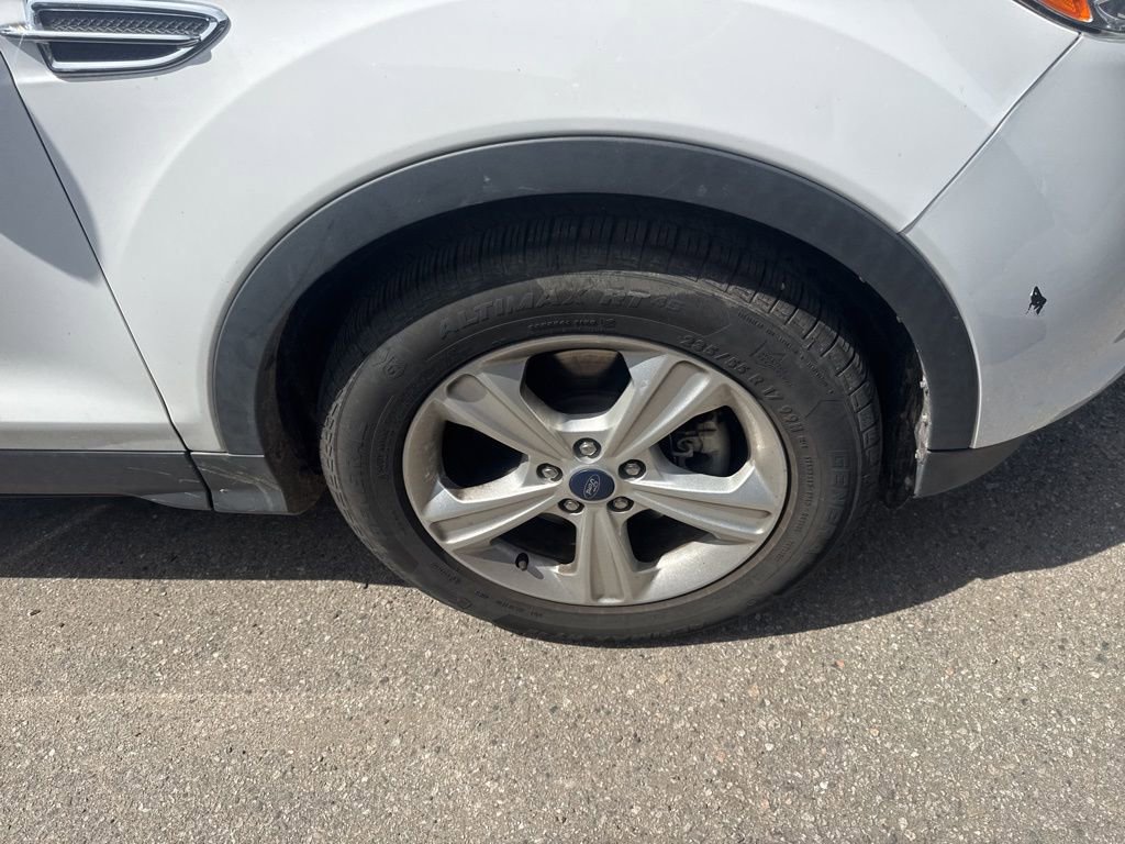 Used 2015 Ford Escape SE image 3