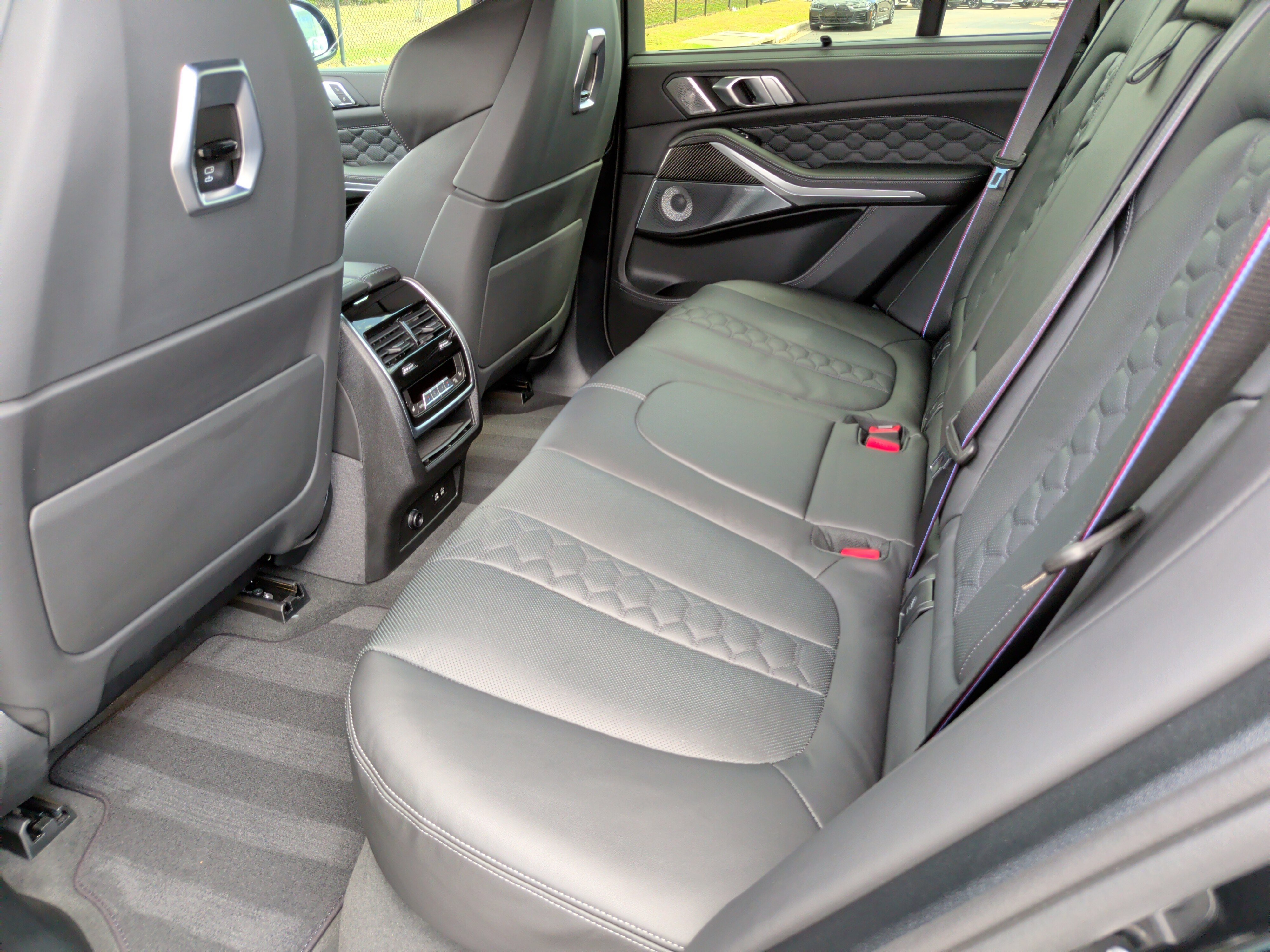 Used 2026 BMW X5 M Competition w/ Executive Package image 39