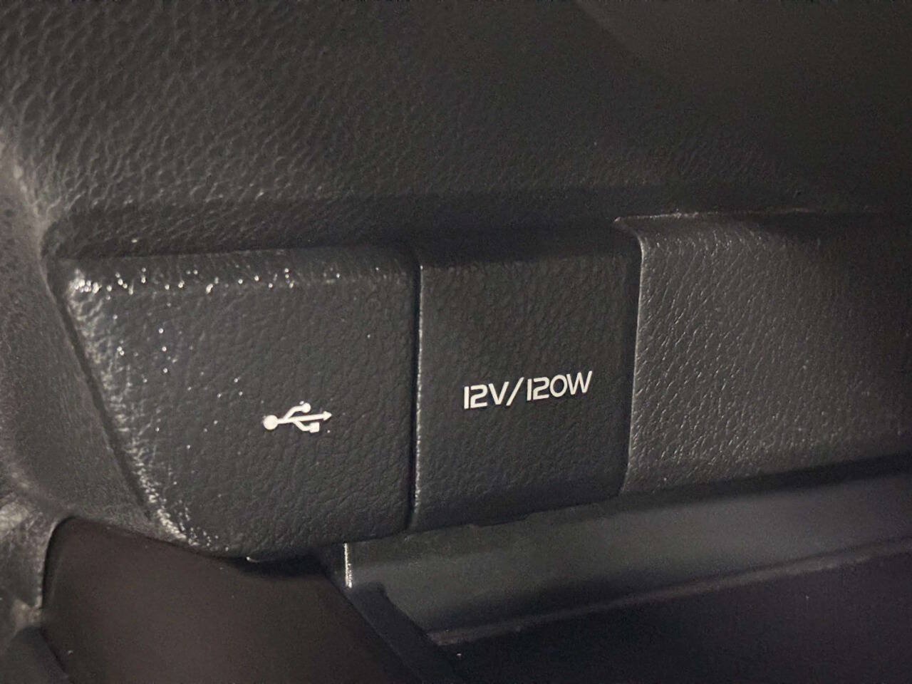 Used 2021 Toyota Camry SE FWD image 31