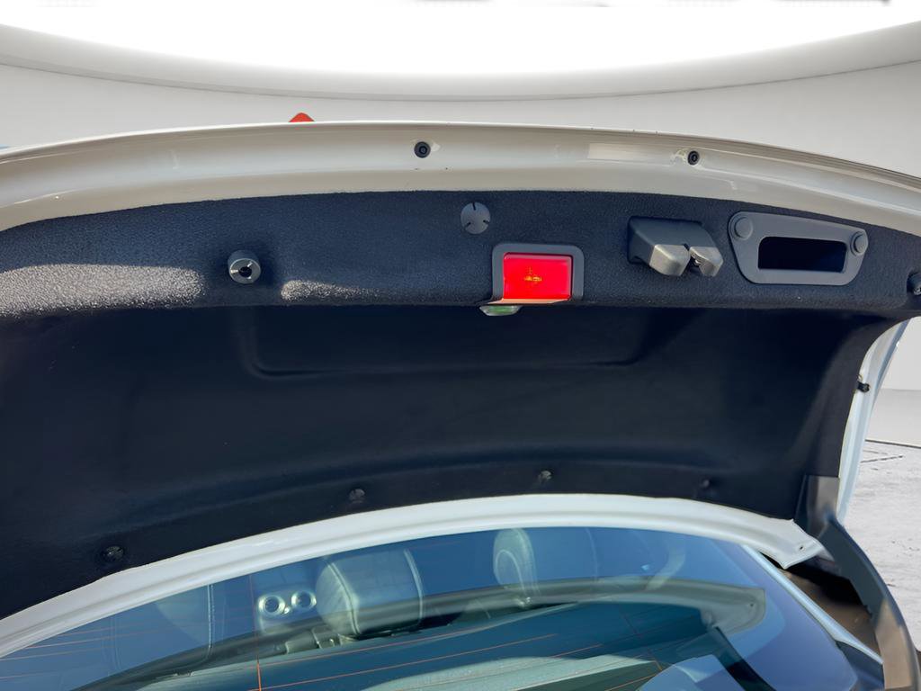 Used 2018 Mercedes-Benz C 300 Sedan image 25