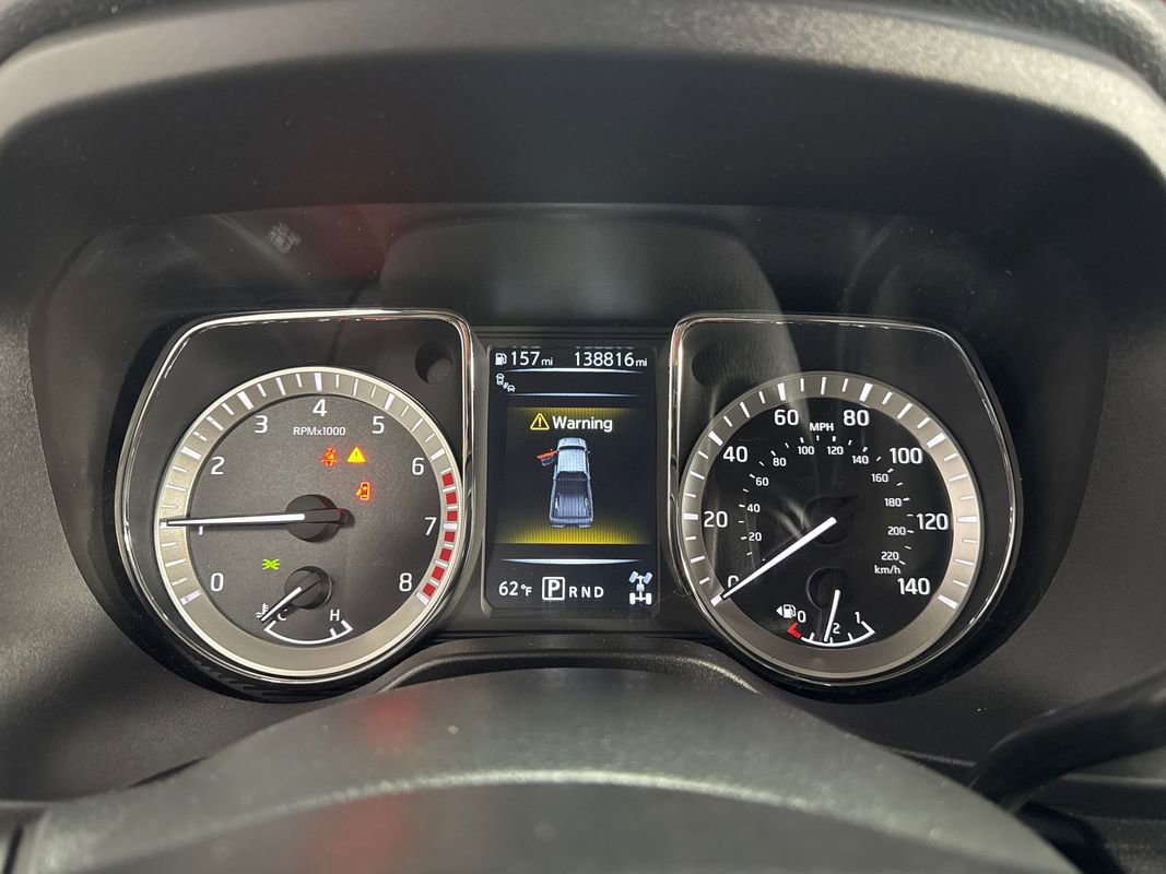 Used 2018 Nissan Titan SV w/ SV Convenience Package image 12