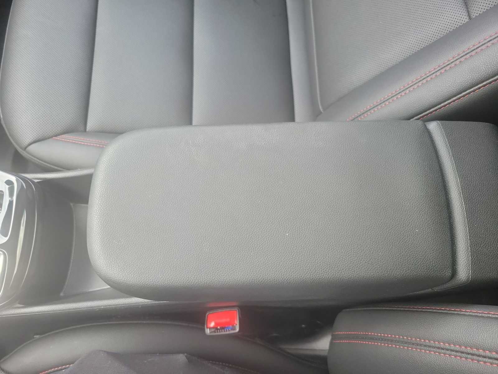 Used 2025 Chevrolet Trax RS w/ Sunroof Package FWD image 20