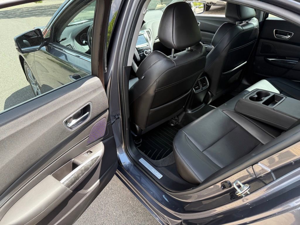 Used 2018 Acura TLX w/ Technology Package FWD image 13