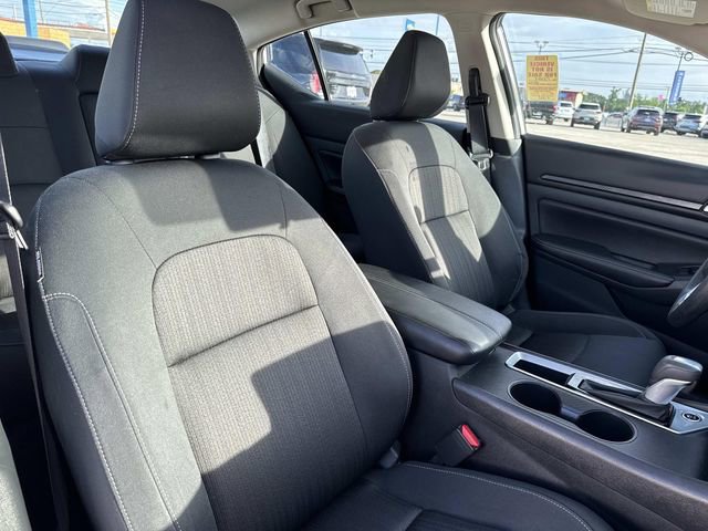 Used 2025 Nissan Altima 2.5 SV FWD image 25