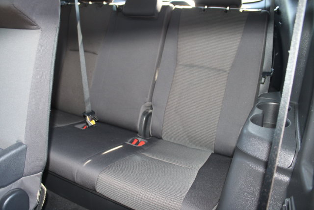 Used 2020 Toyota Highlander LE FWD image 41