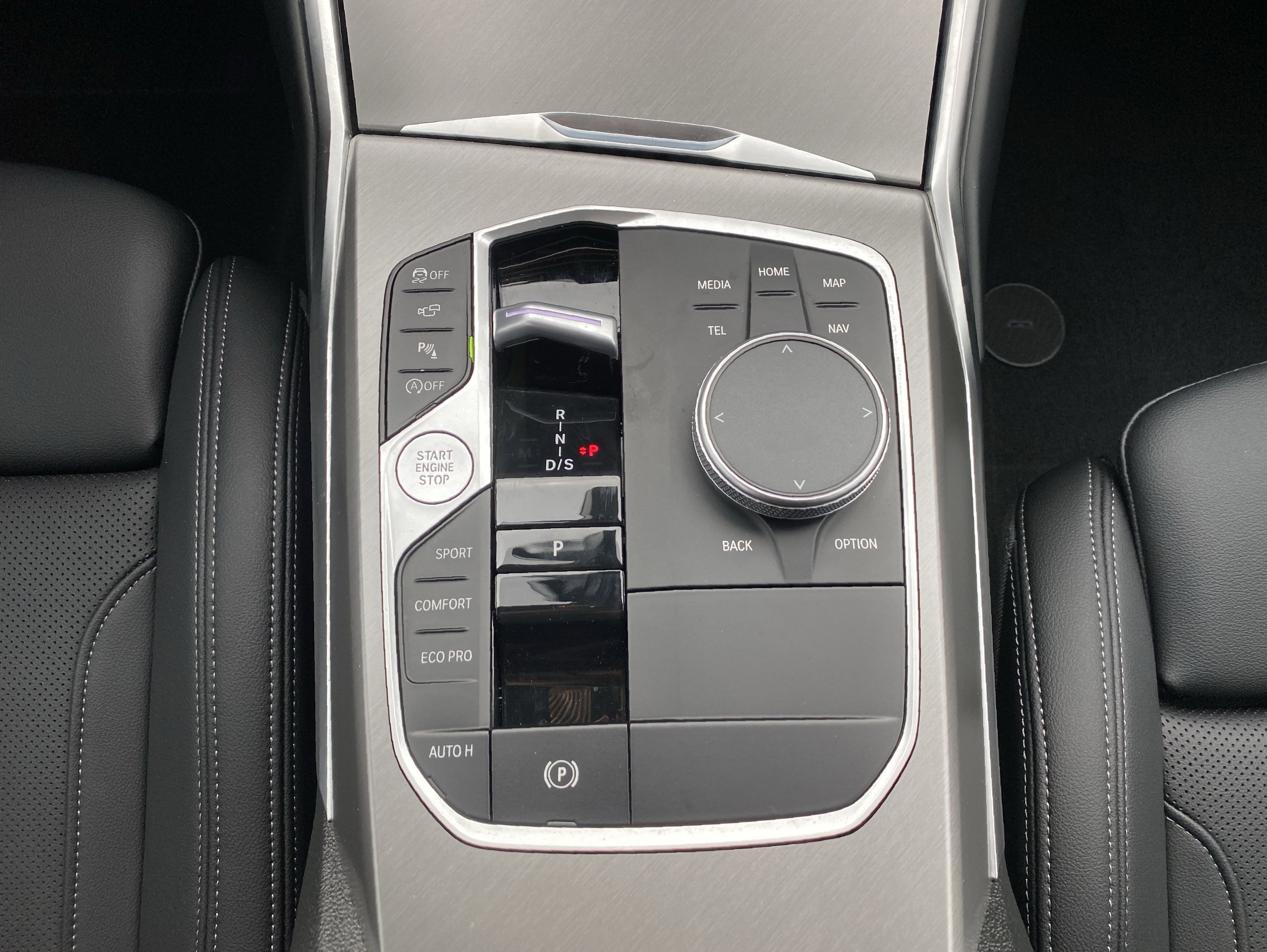 Used 2025 BMW M340i w/ Premium Package image 32