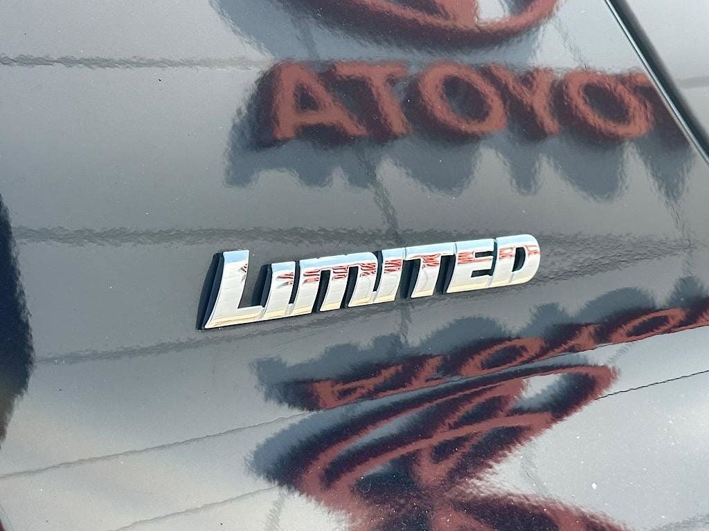 Certified 2020 Toyota 4Runner Limited AWD/4WD image 11