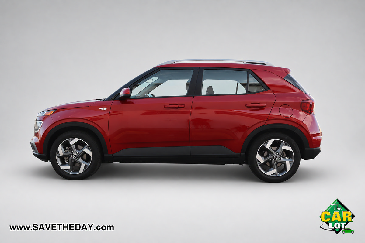 Used 2022 Hyundai Venue Limited FWD image 5
