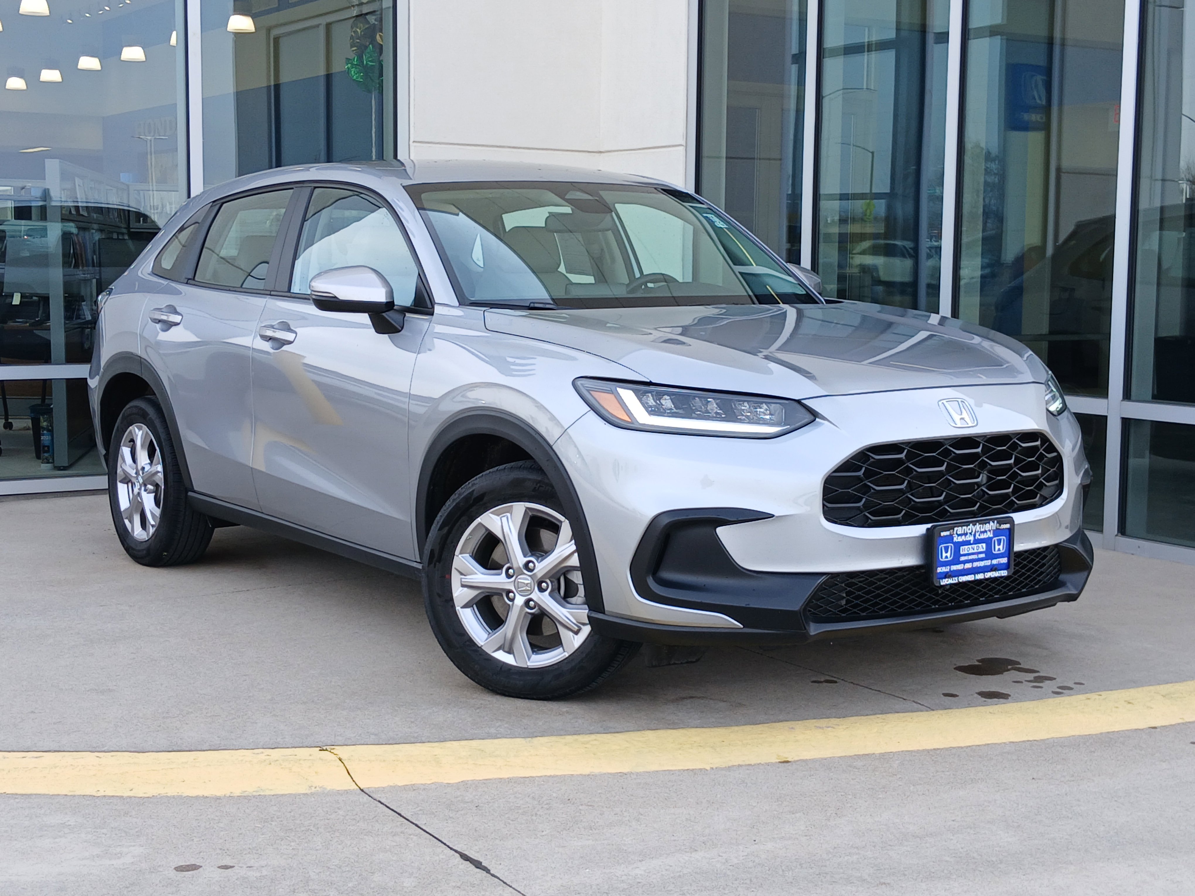Used 2023 Honda HR-V LX image 2