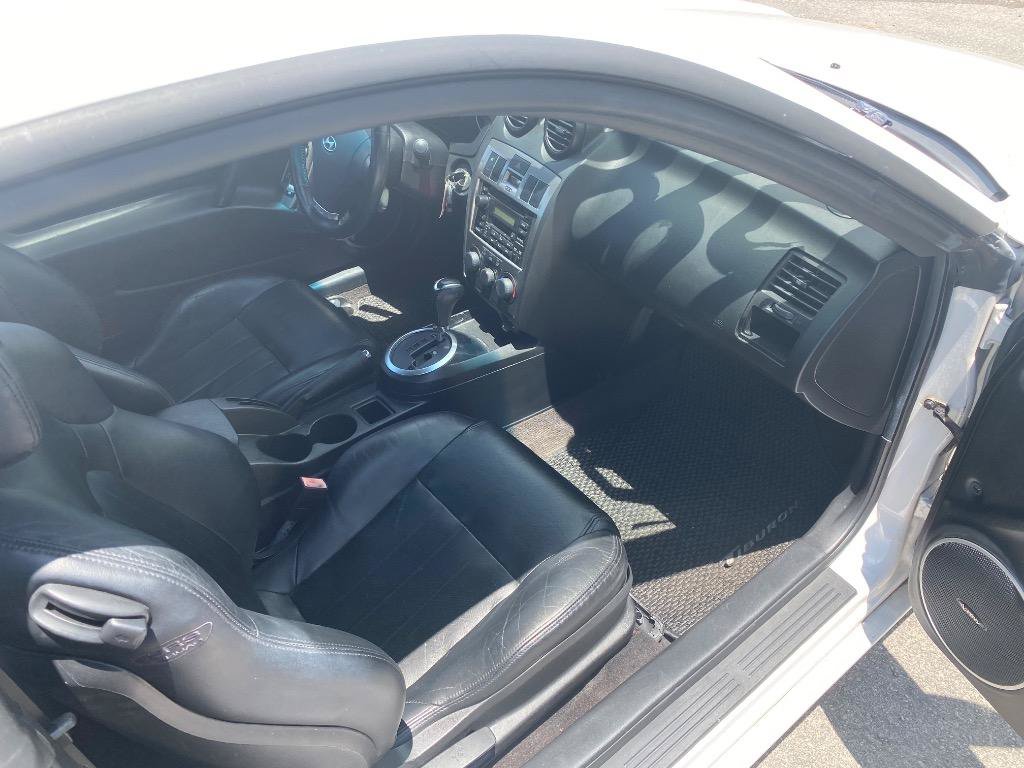 Used 2004 Hyundai Tiburon GT FWD image 22