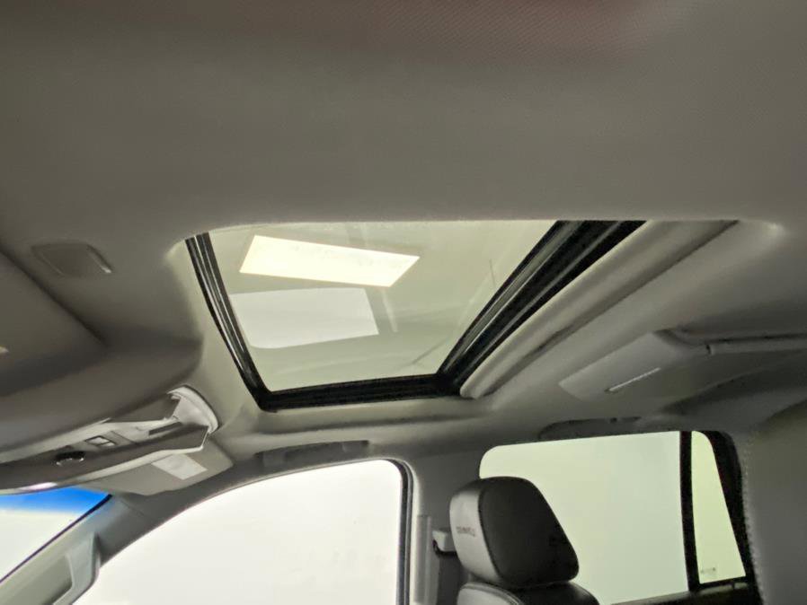 Used 2017 GMC Yukon Denali w/ Open Road Package image 21