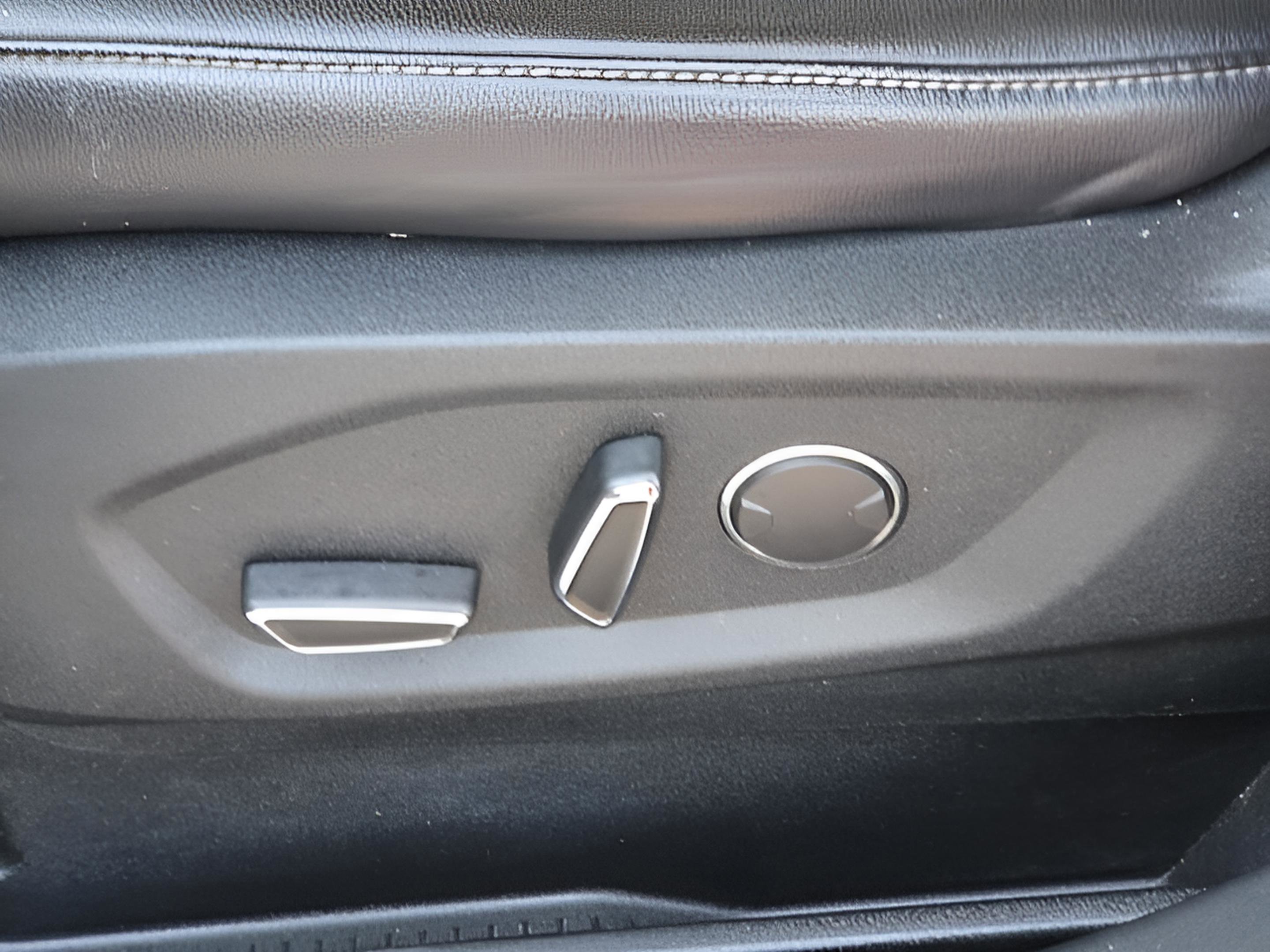 Used 2017 Ford Edge SEL w/ Equipment Group 201A image 14