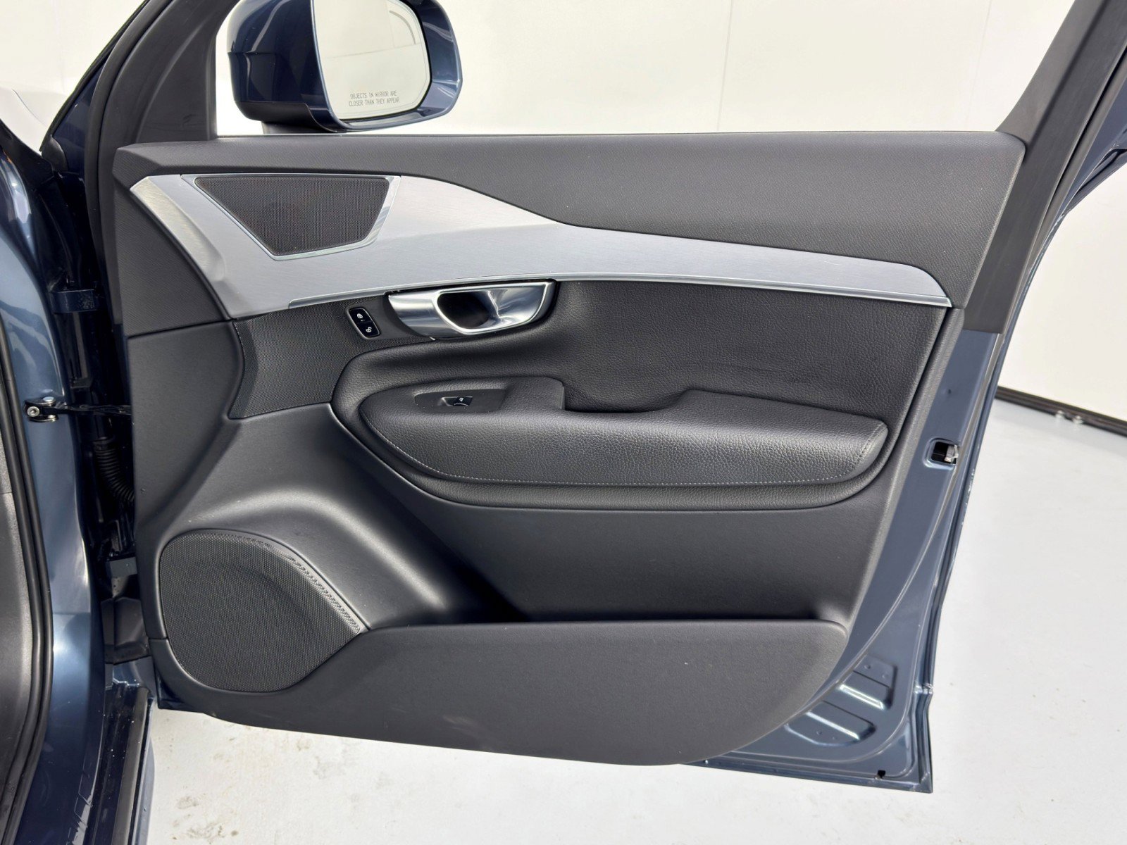 Used 2018 Volvo XC90 T8 Momentum w/ Convenience Package AWD/4WD image 45