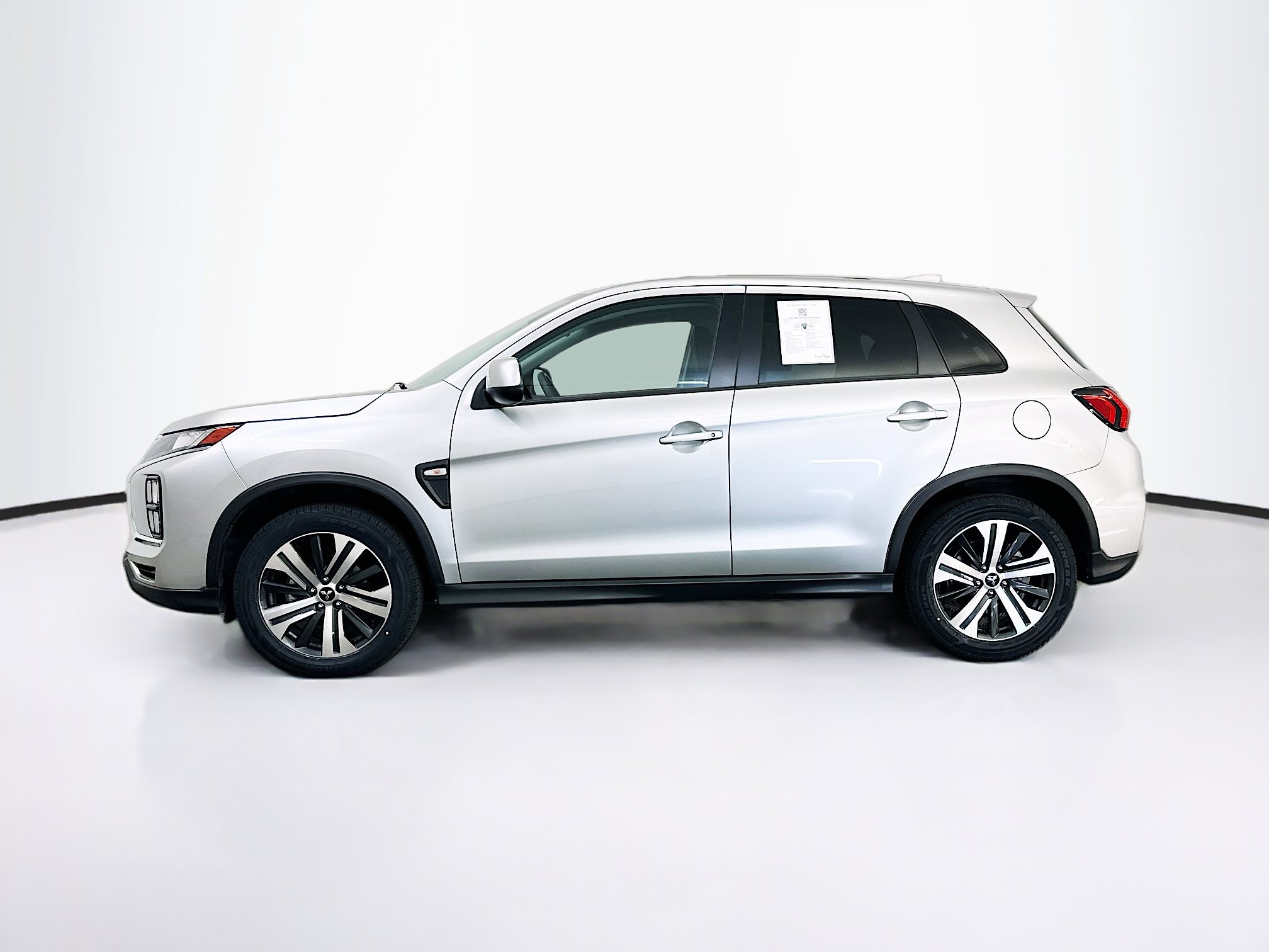 Used 2025 Mitsubishi Eclipse Cross SE AWD/4WD image 4
