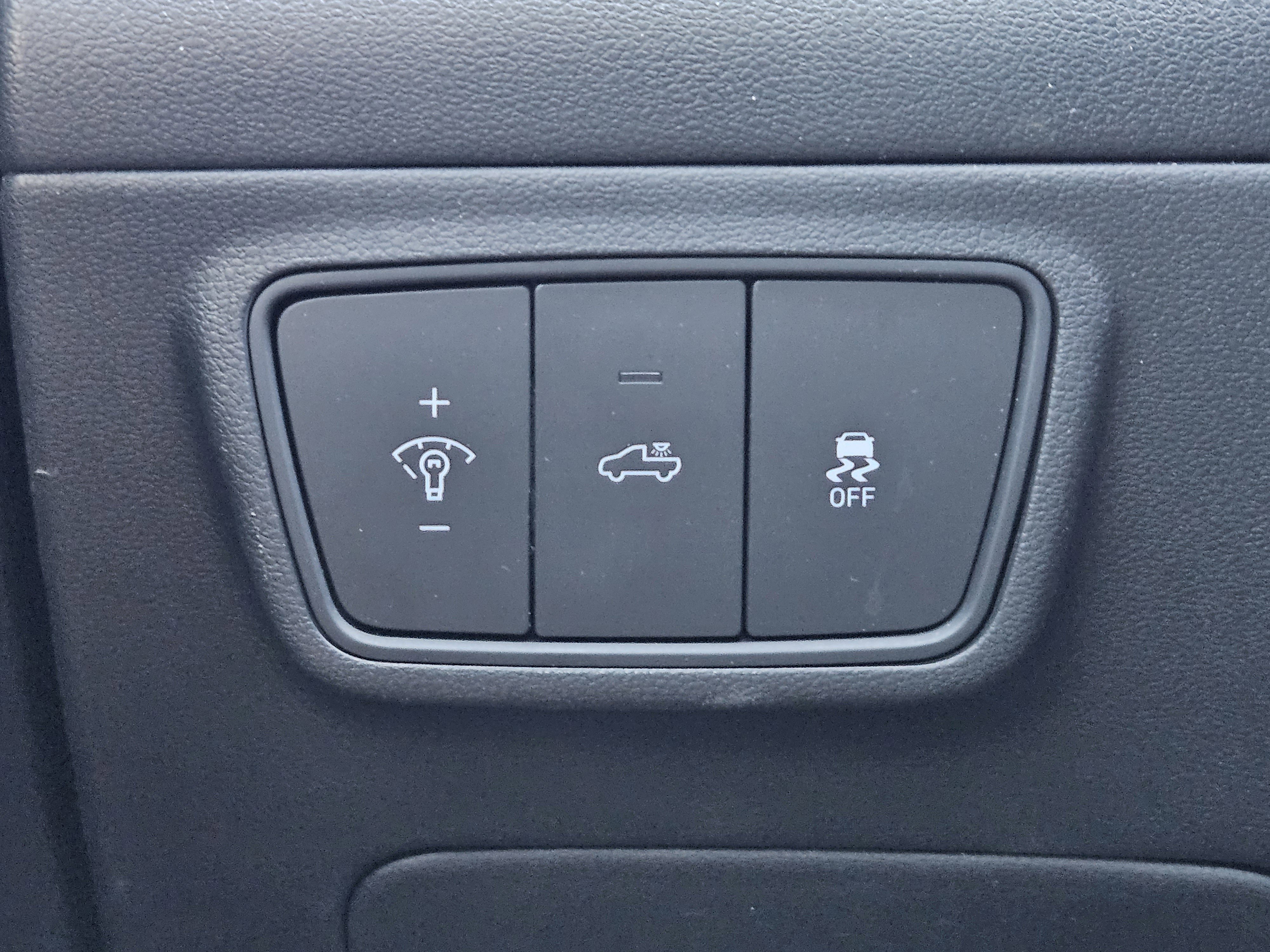 Used 2023 Hyundai Santa Cruz SEL Premium w/ Cargo Package image 22