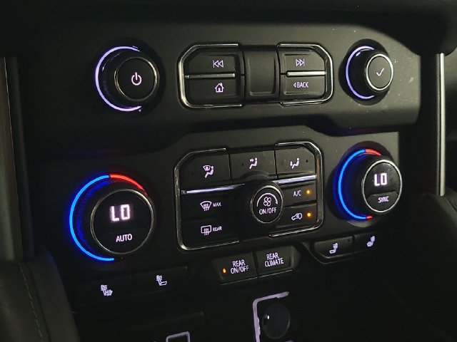 Used 2022 Chevrolet Suburban LT RWD image 30