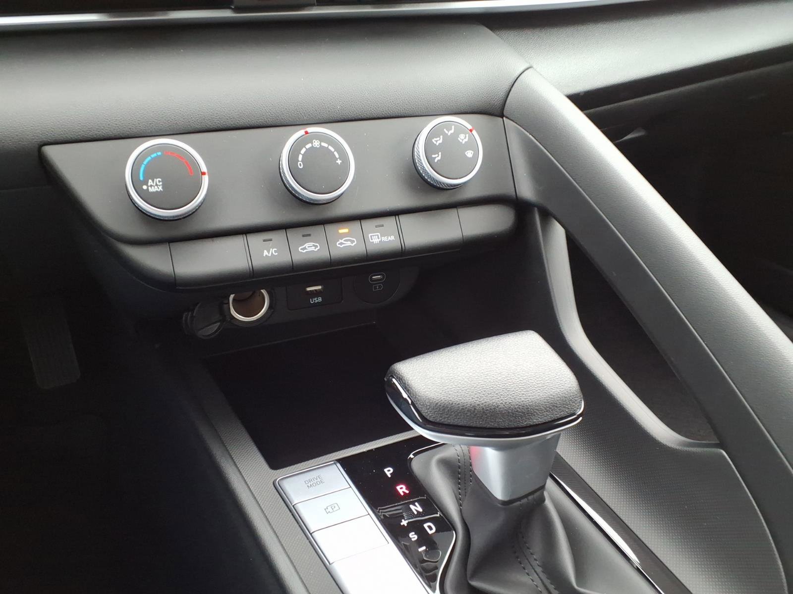 New 2026 Hyundai Elantra SE FWD image 12