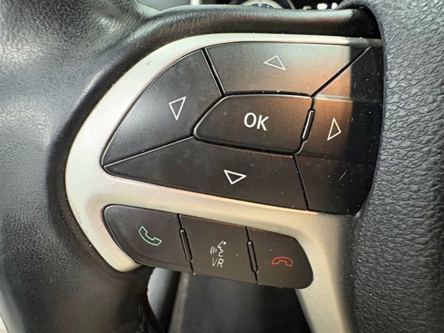 Used 2014 Jeep Cherokee Latitude AWD/4WD image 16