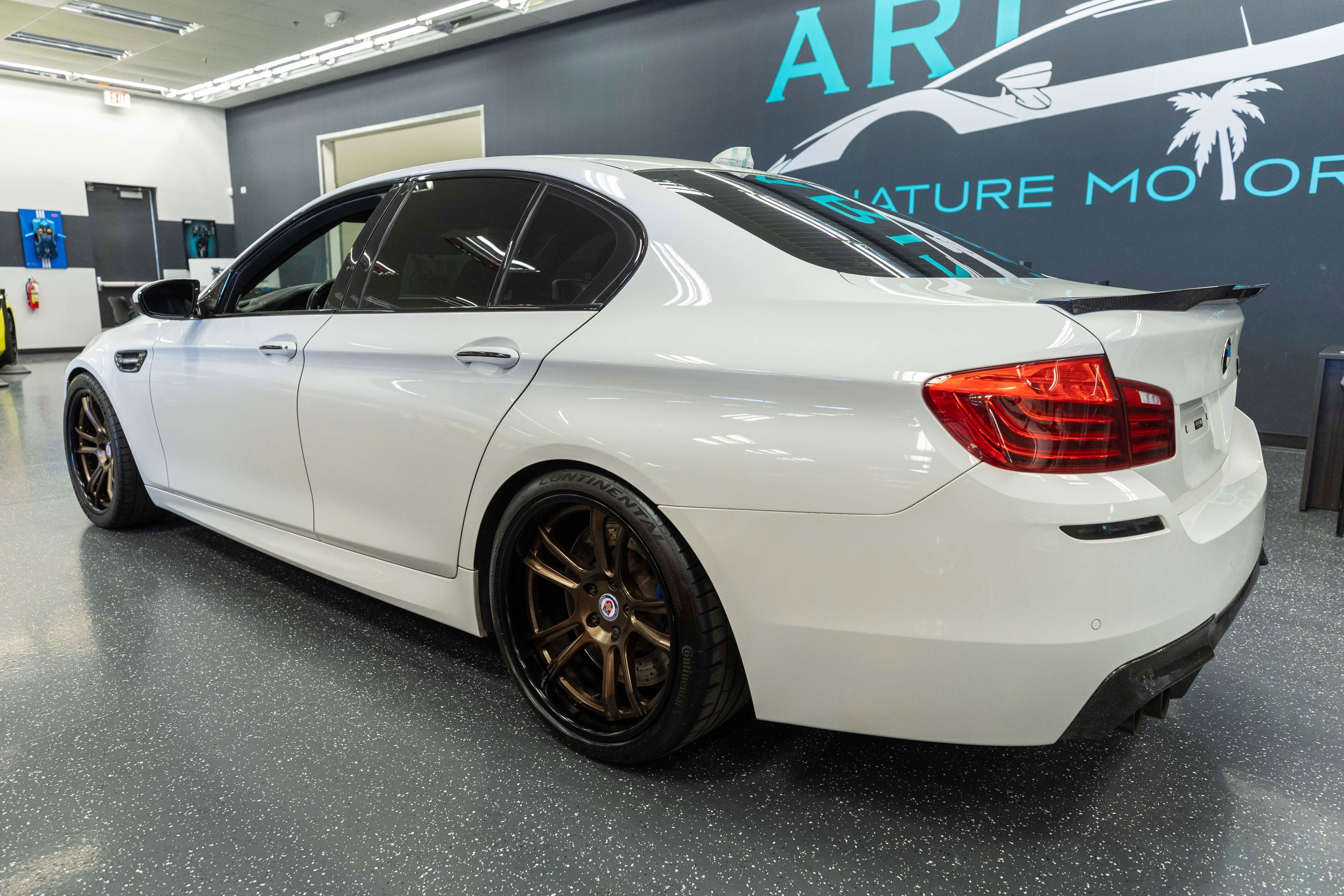 Used 2014 BMW M5 RWD image 9