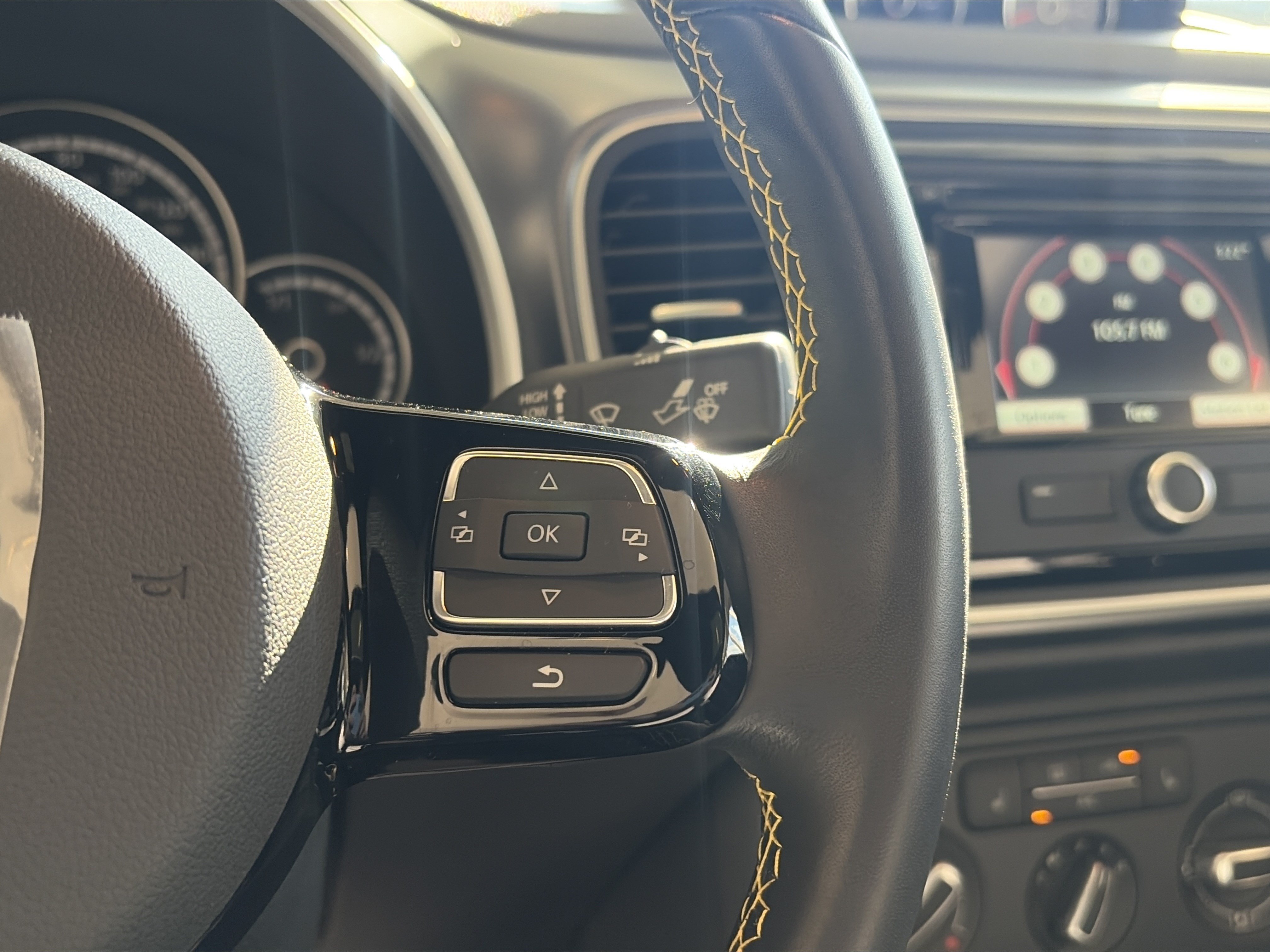 Used 2014 Volkswagen Beetle GSR FWD image 54