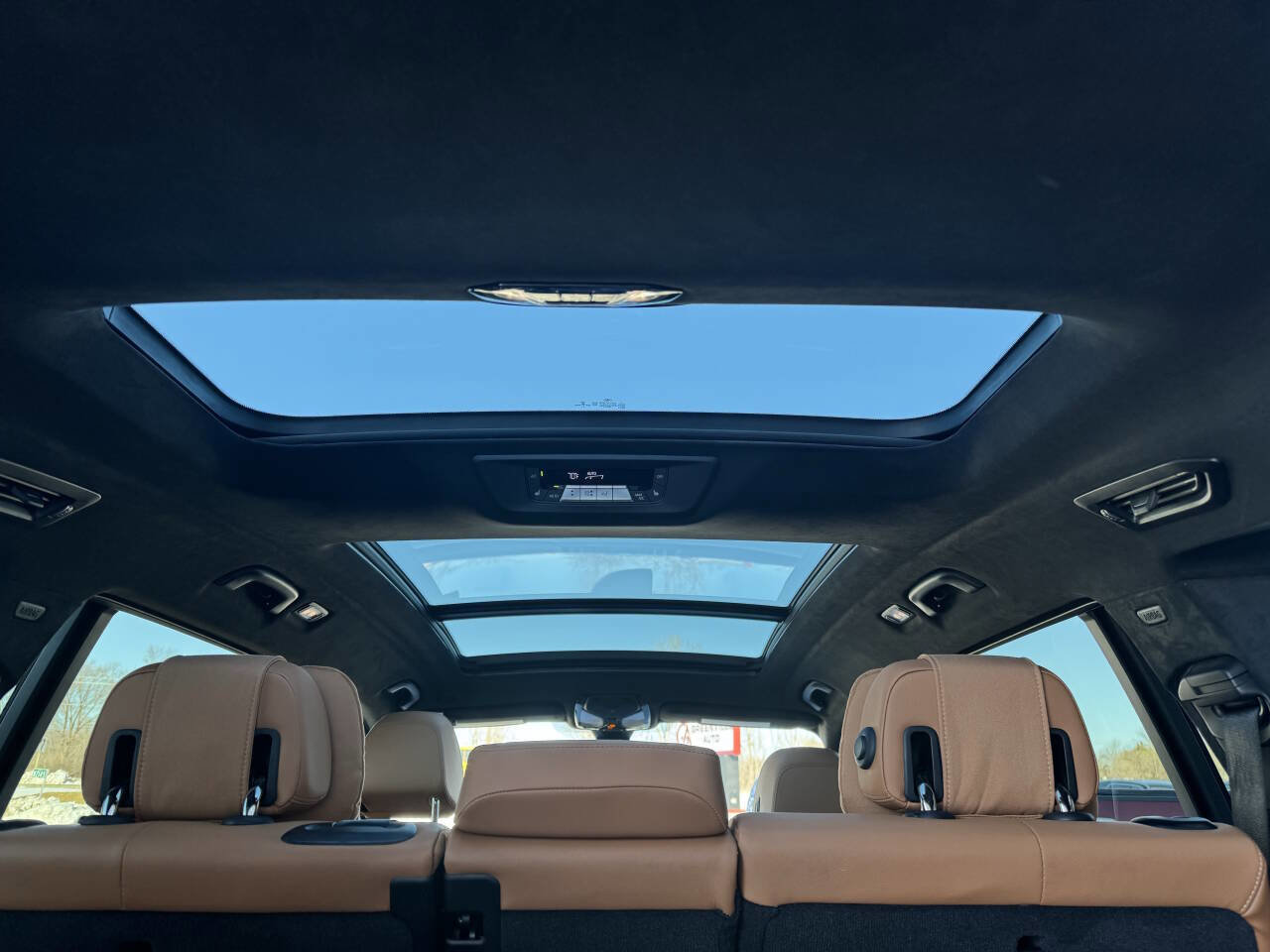 Used 2022 BMW X7 xDrive40i w/ M Sport Package image 24