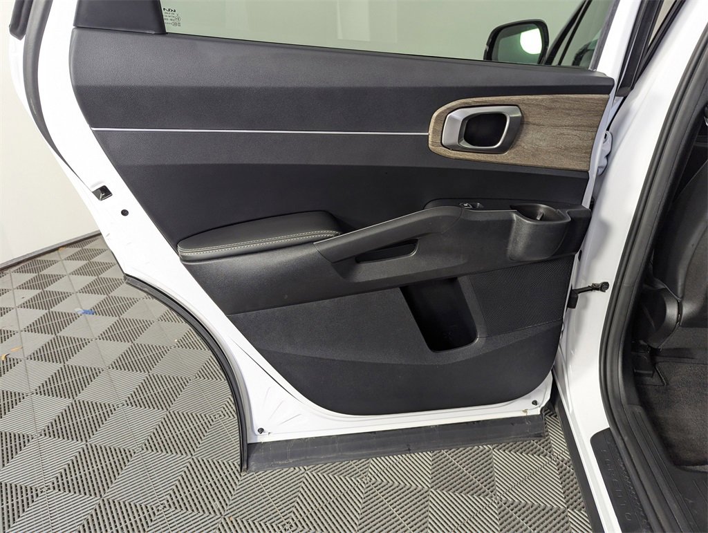 Used 2023 Kia Sorento X-Line EX image 29