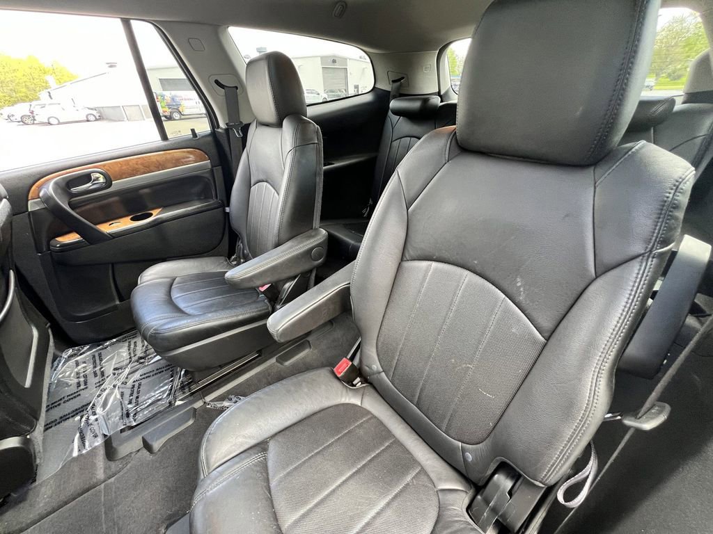 Used 2011 Buick Enclave CXL w/ Trailering Provision Package AWD/4WD image 30