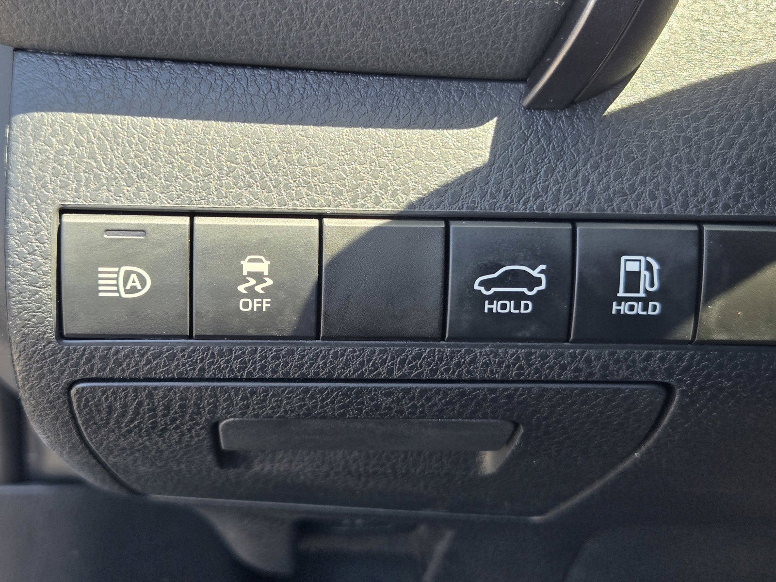 Used 2020 Toyota Camry SE FWD image 24