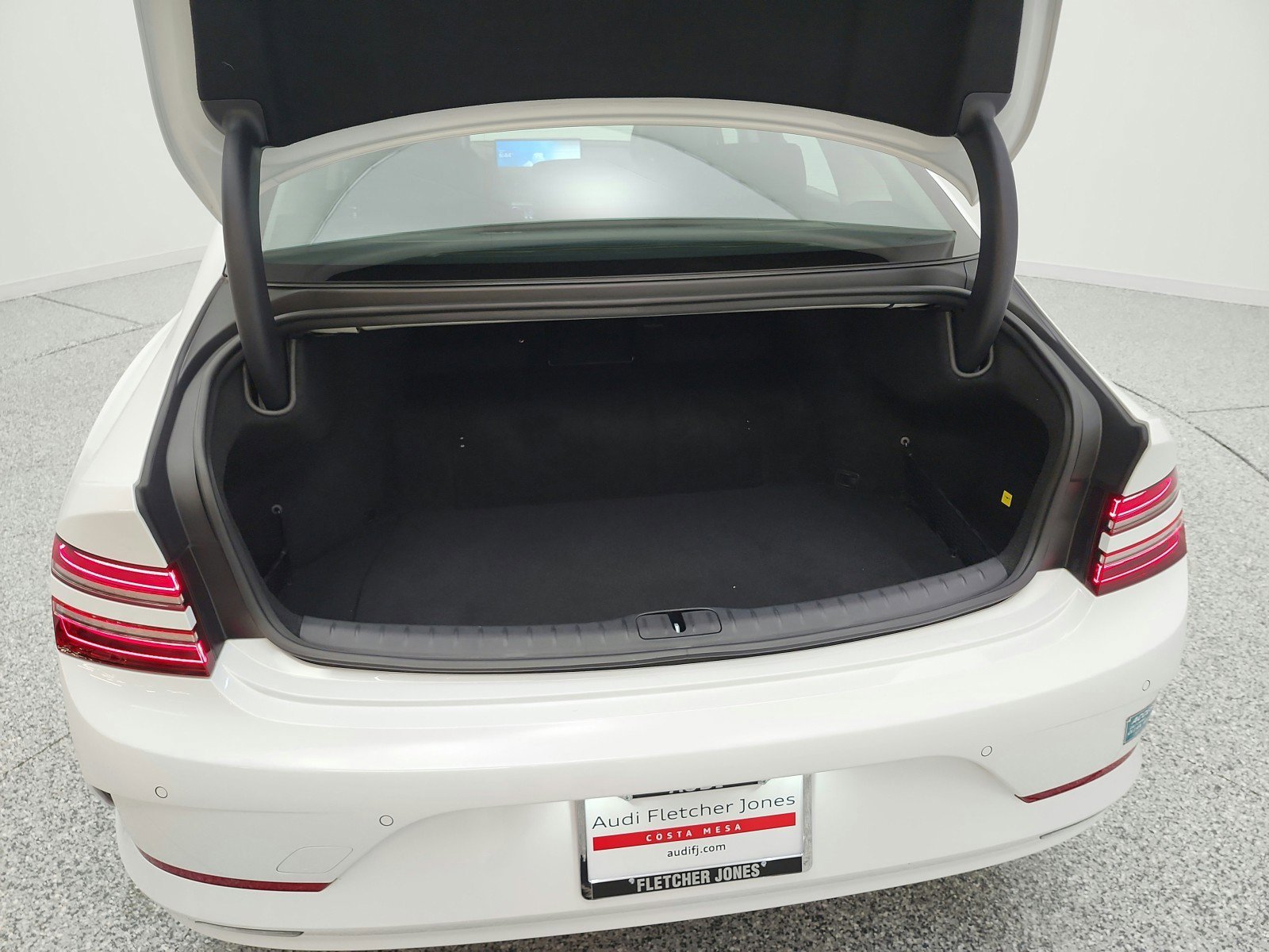 Used 2024 Genesis G80 image 20