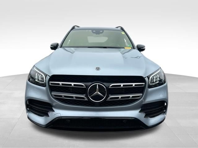 Used 2022 Mercedes-Benz GLS 580 4MATIC image 9