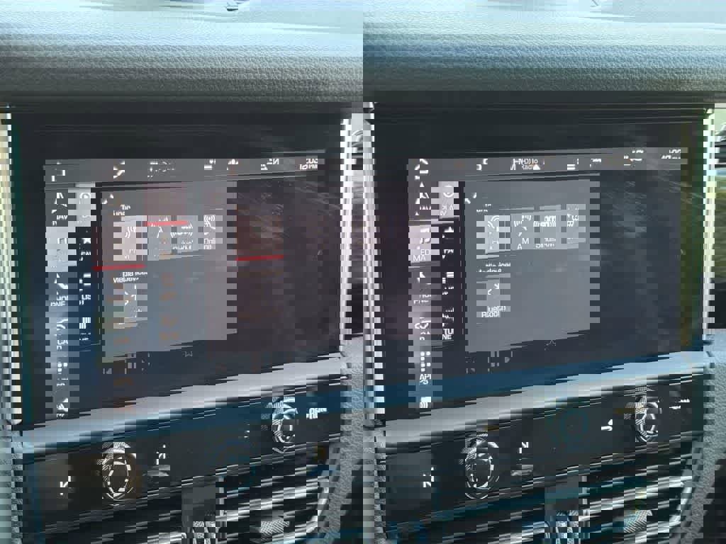 Used 2022 Porsche Macan image 20