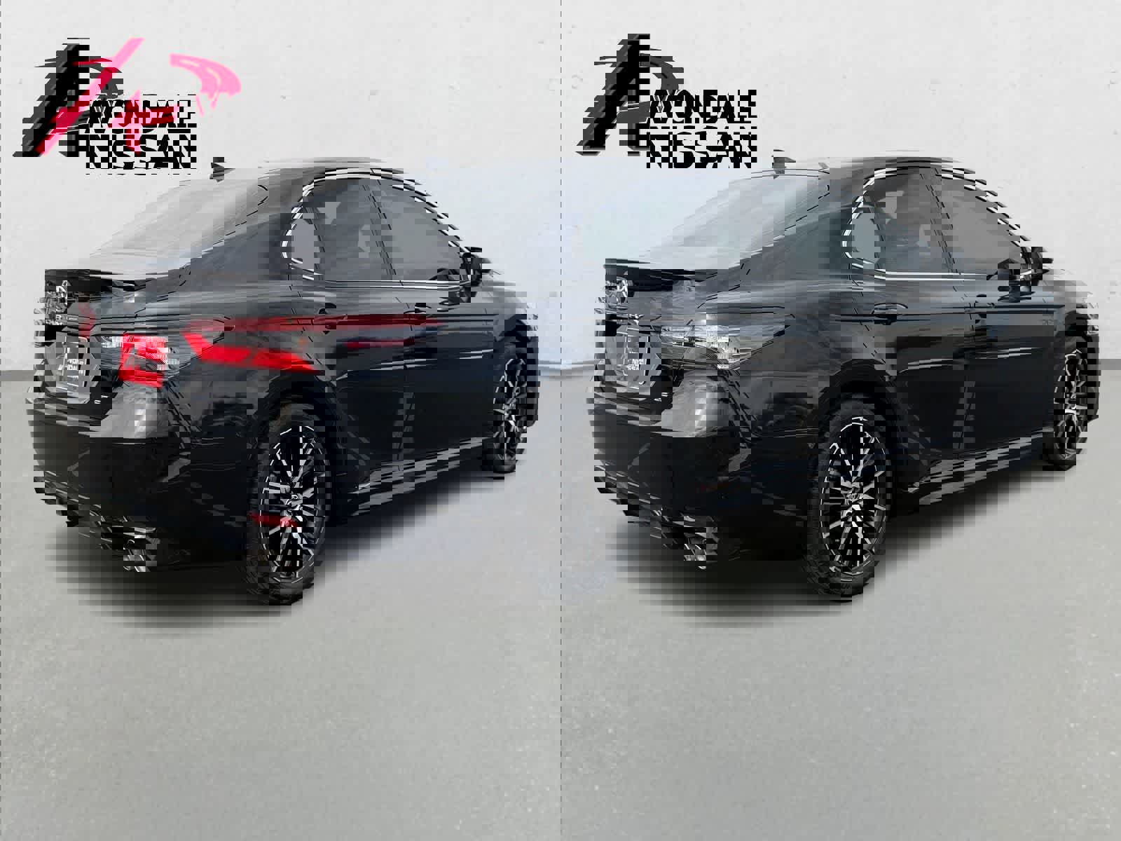 Used 2021 Toyota Camry SE w/ Carpet Mat Package (TMS) image 6