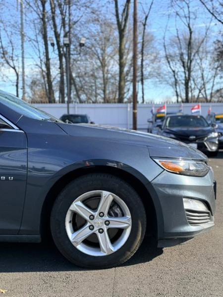Used 2020 Chevrolet Malibu LS FWD image 5