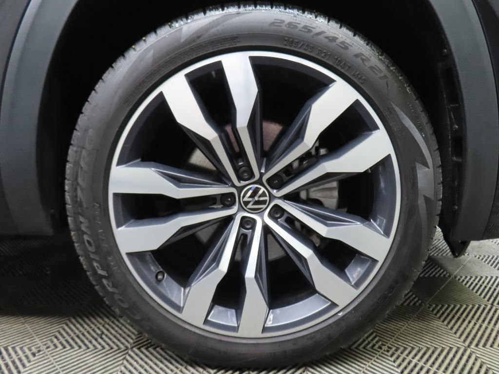 Used 2021 Volkswagen Atlas SEL R-Line image 10