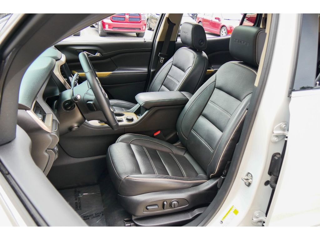 Used 2019 GMC Acadia Denali w/ Technology Package AWD/4WD image 11