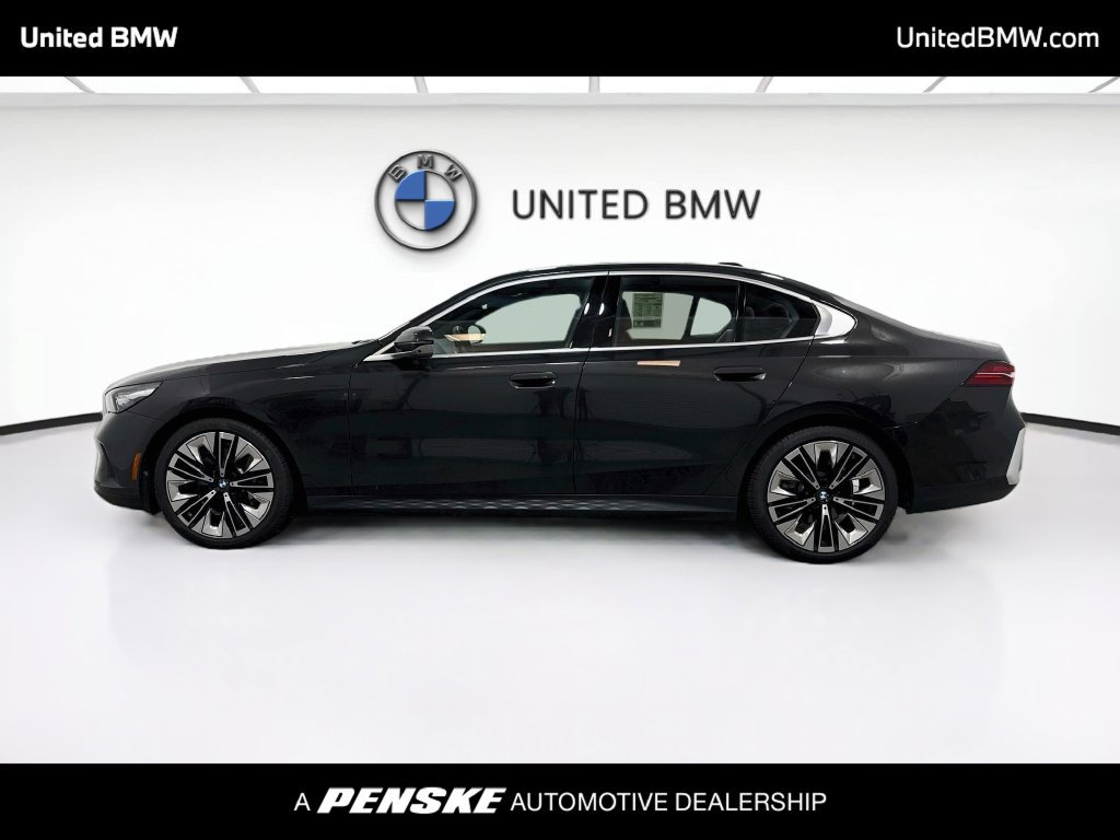 Certified 2026 BMW 530i RWD image 8