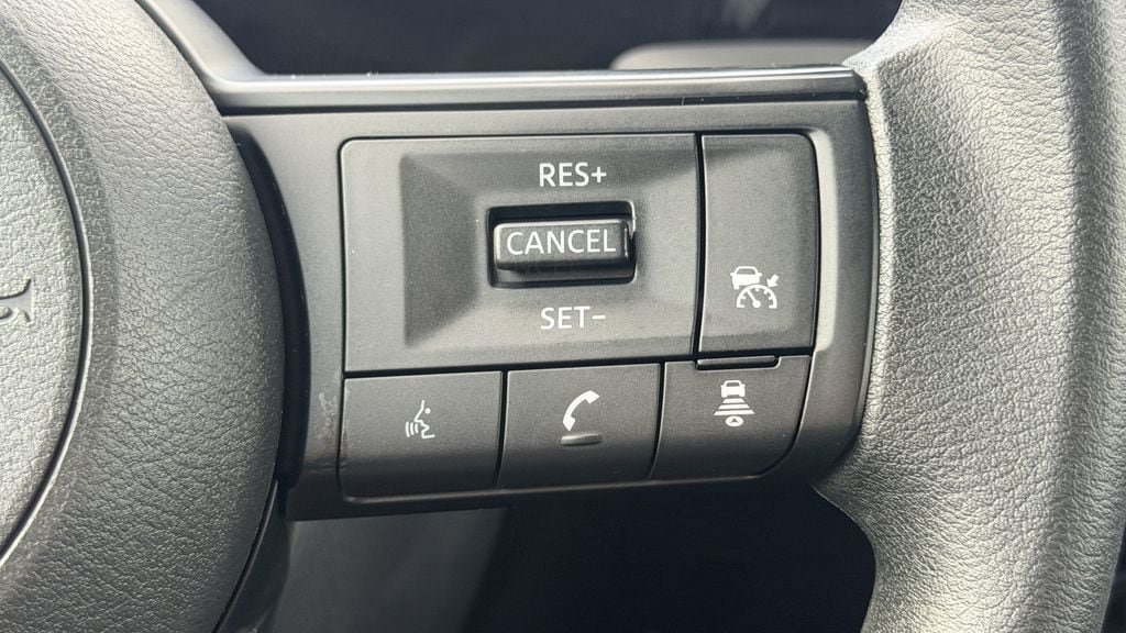 Used 2025 Nissan Kicks S FWD image 20