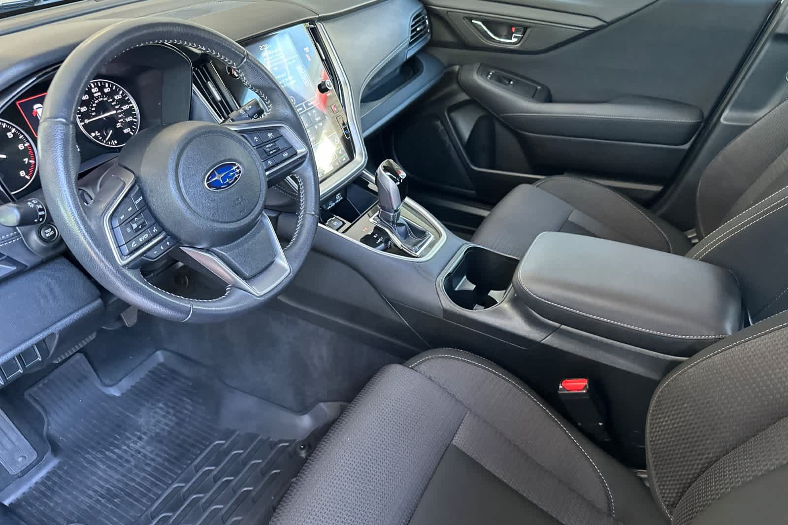 Used 2024 Subaru Outback Premium AWD/4WD image 11