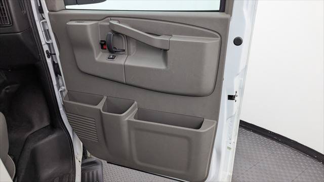 Used 2023 Chevrolet Express 3500 LS RWD image 19