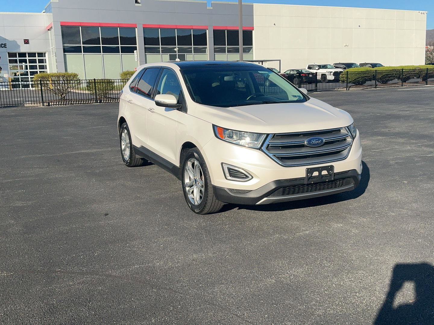Used 2016 Ford Edge Titanium w/ Equipment Group 301A image 3