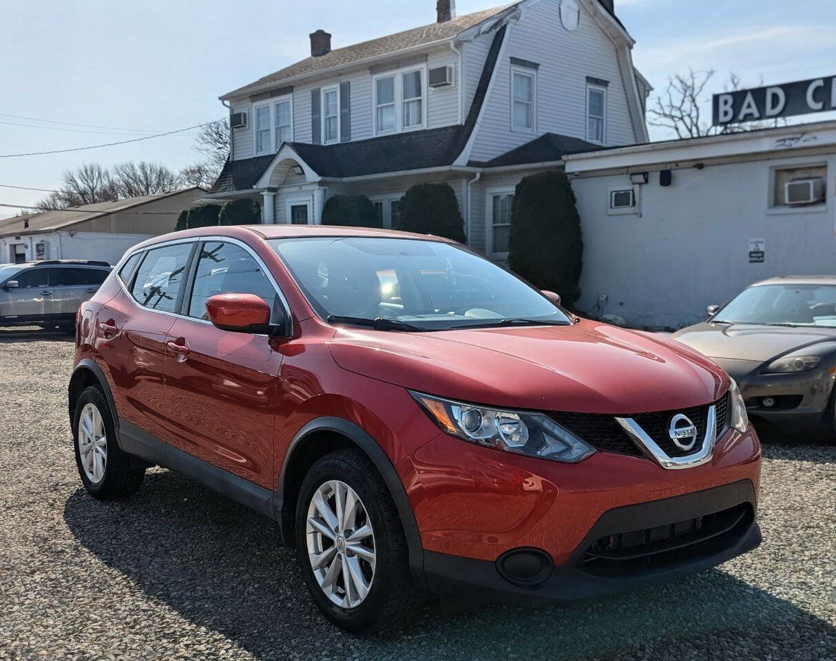 Used 2018 Nissan Rogue Sport S w/ S Appearance Package image 1