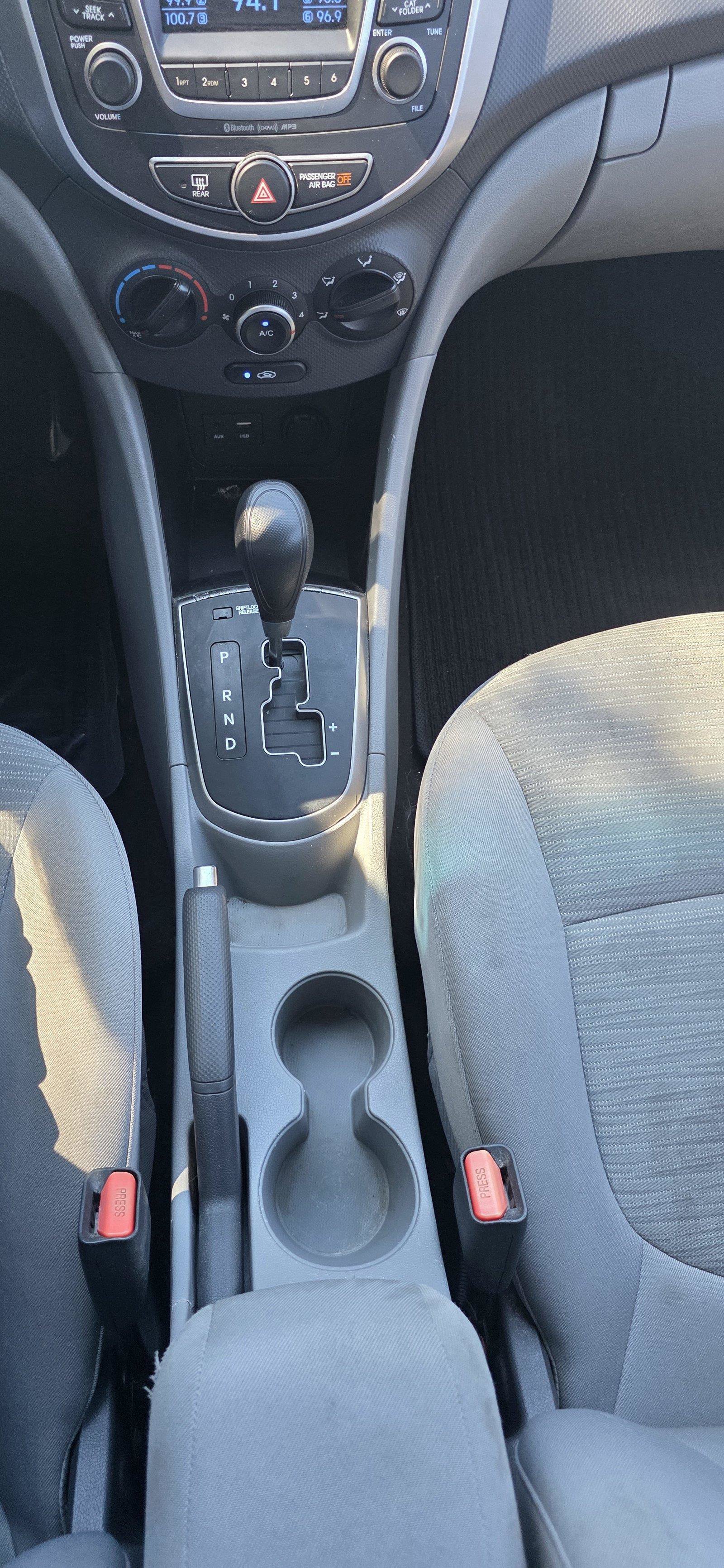 Used 2015 Hyundai Accent GLS w/ Option Group 02 FWD image 17