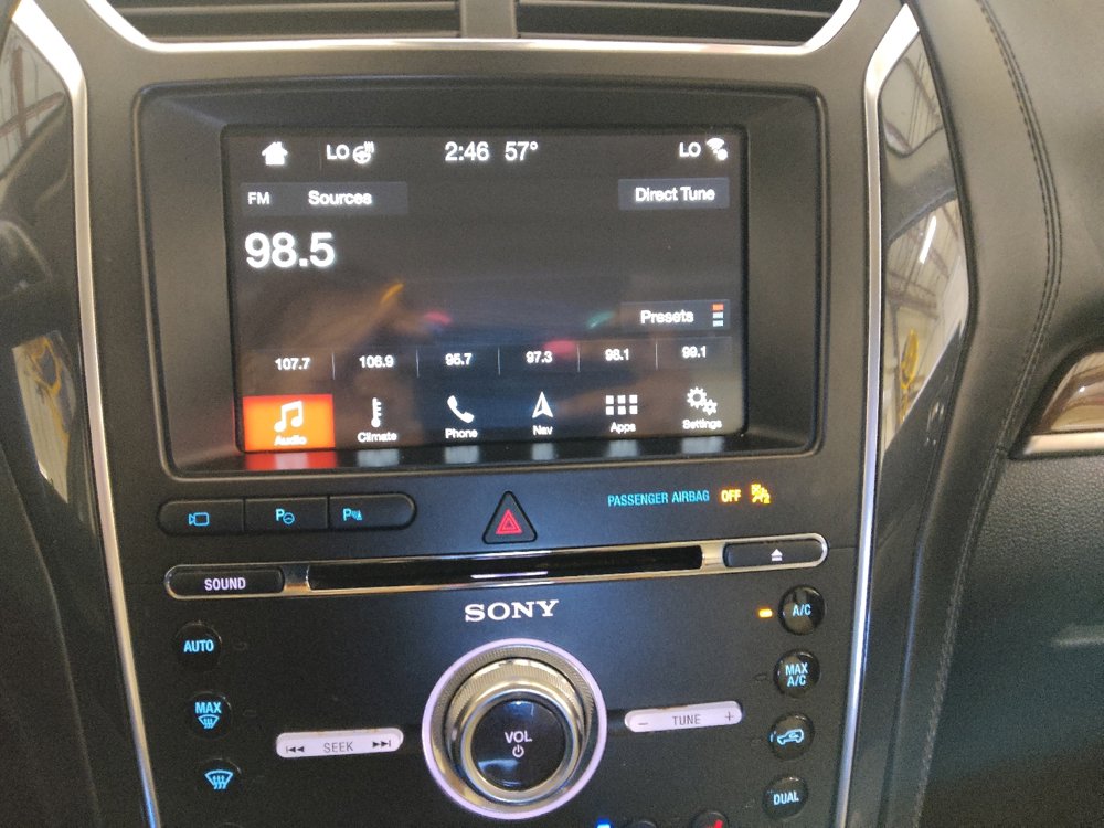 Used 2018 Ford Explorer Platinum AWD/4WD image 25