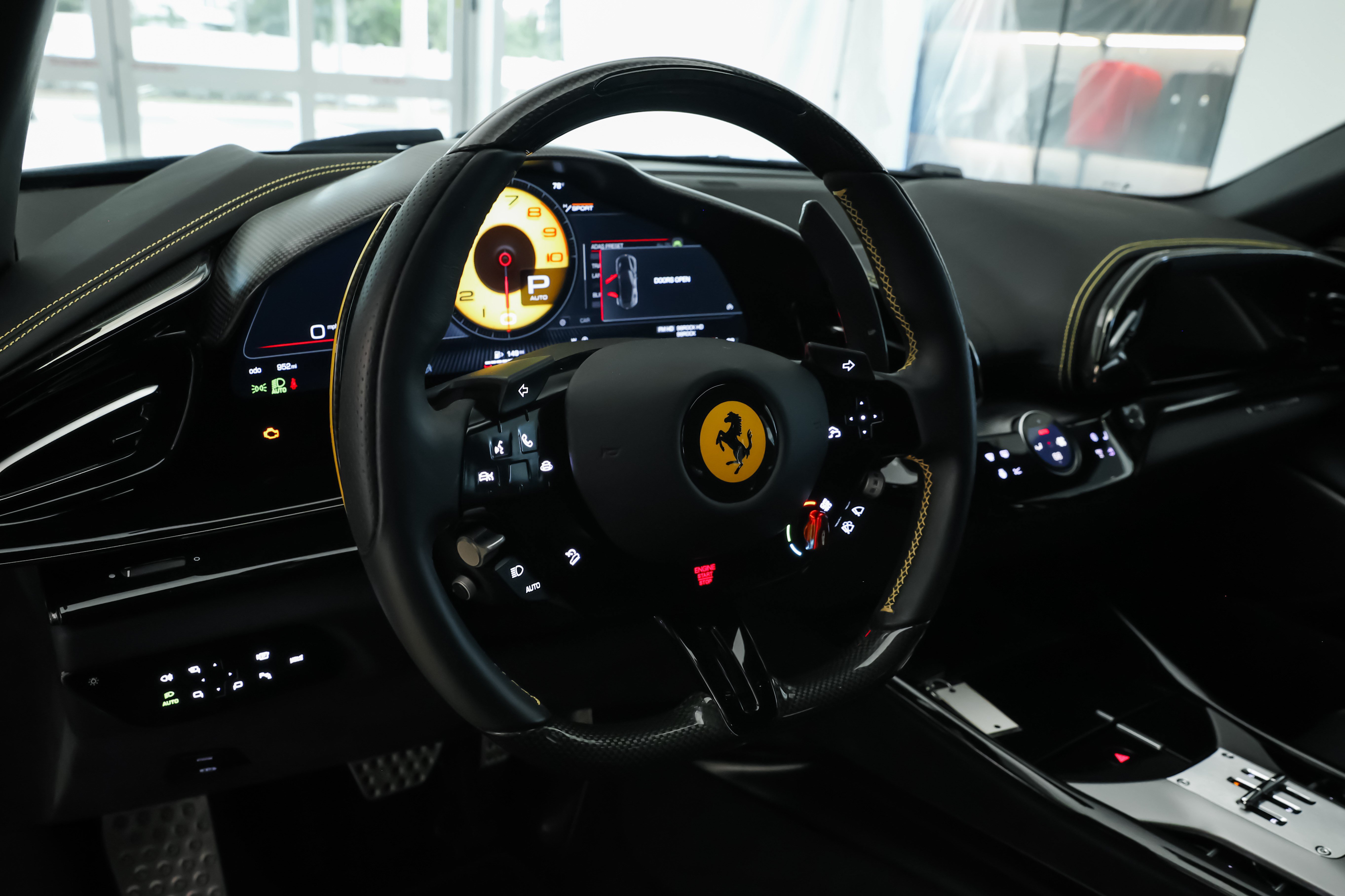Used 2025 Ferrari Purosangue AWD/4WD image 25