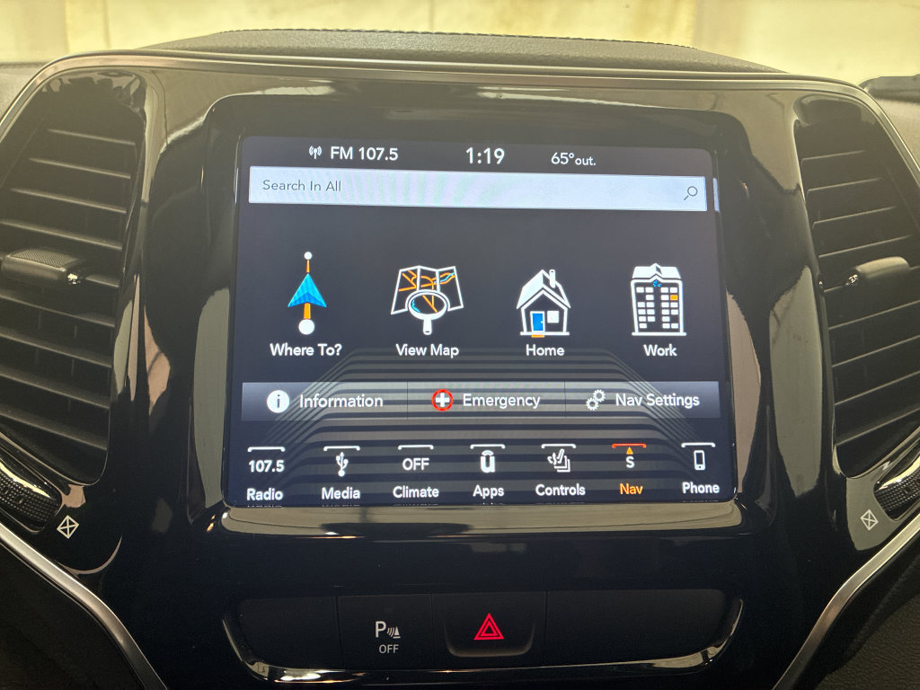 Used 2019 Jeep Cherokee Limited w/ Trailer Tow Group AWD/4WD image 14