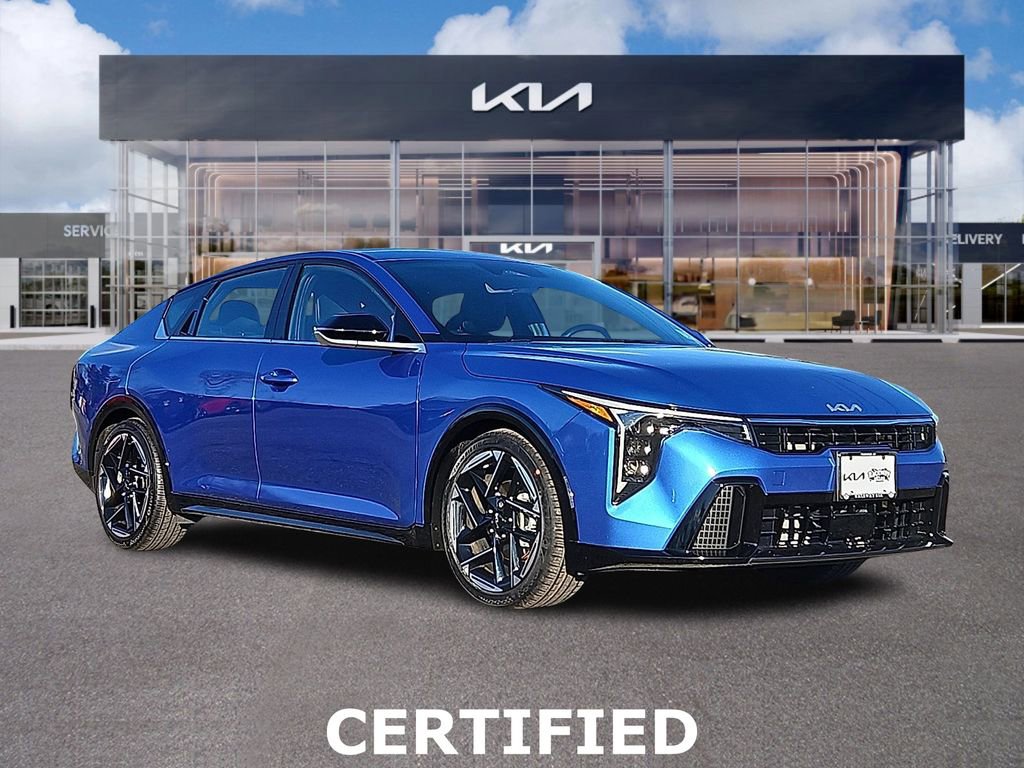 Certified 2025 Kia K4 GT-Line image 1