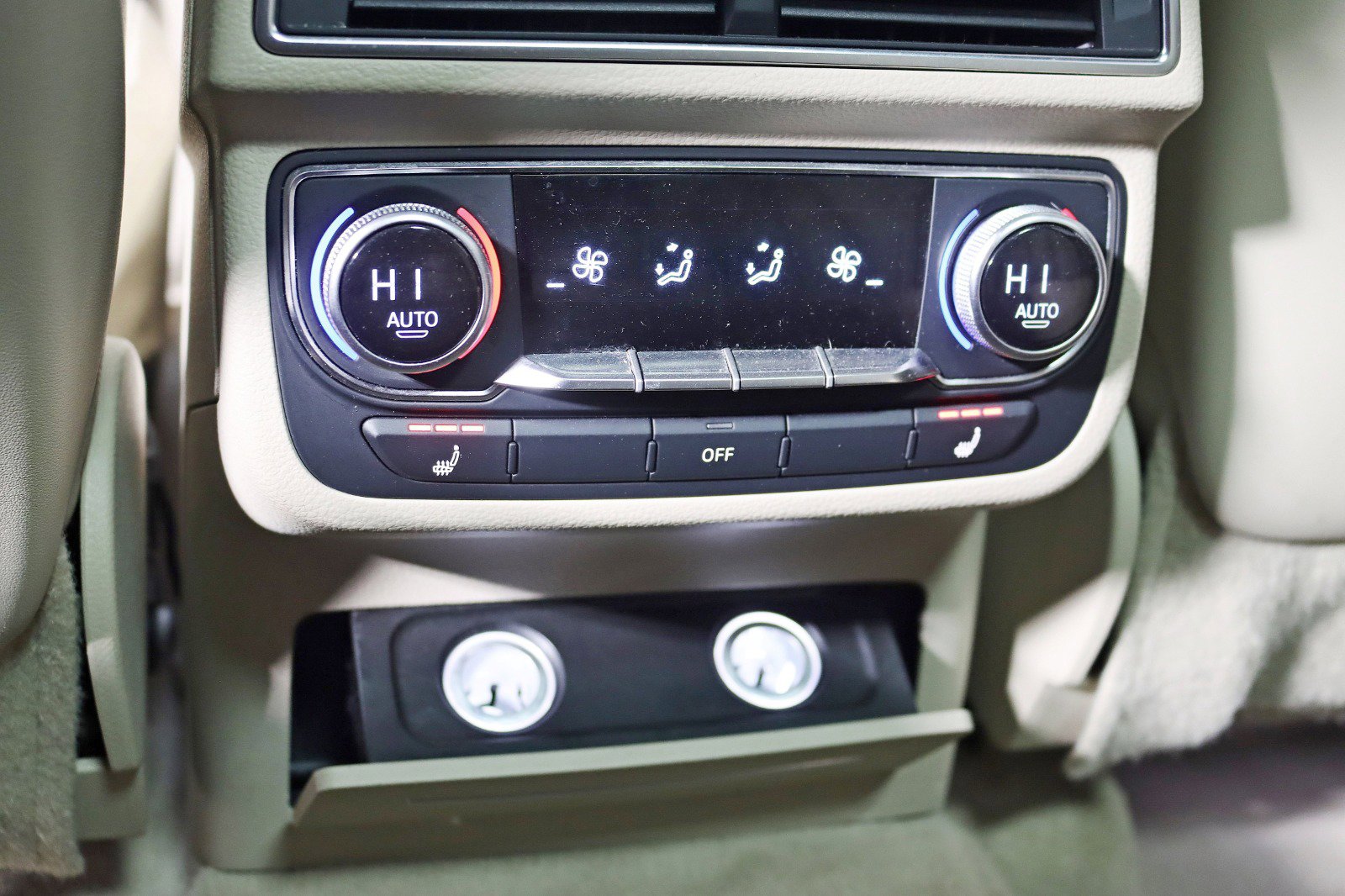 Used 2017 Audi Q7 3.0T Prestige image 29