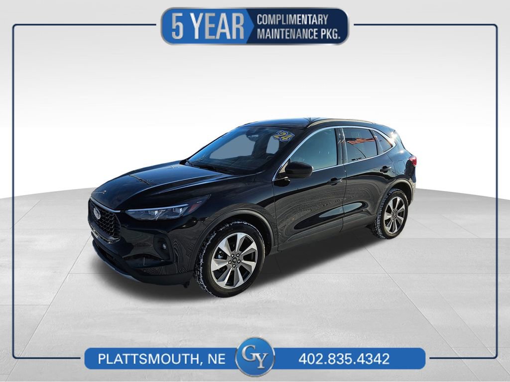 Used 2024 Ford Escape Platinum image 1
