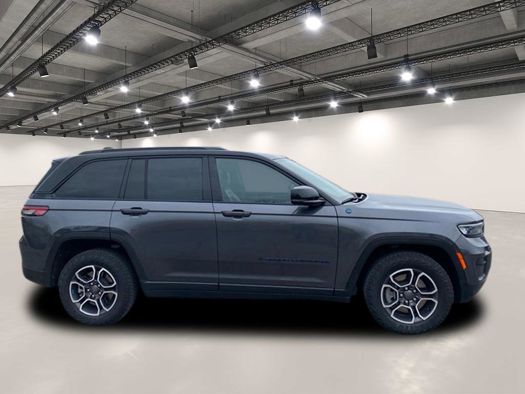 Used 2022 Jeep Grand Cherokee Trailhawk image 8
